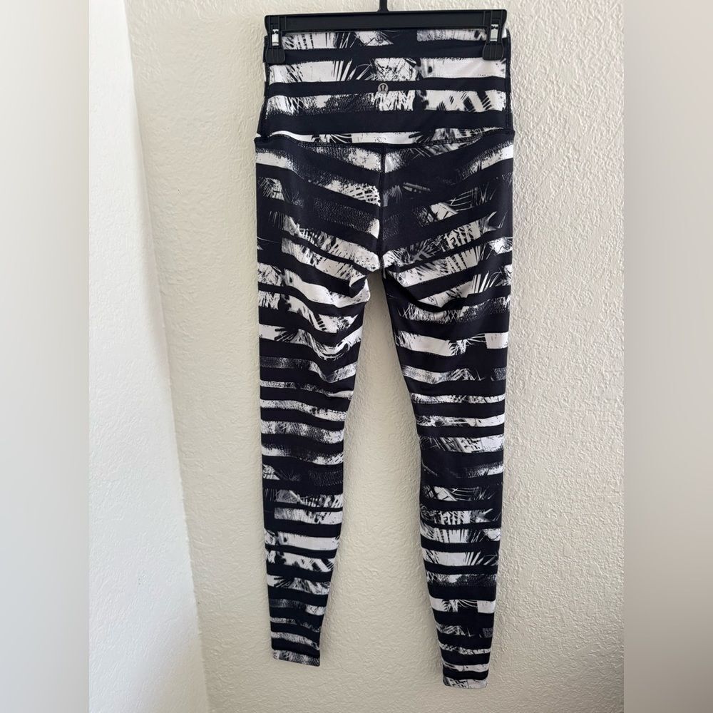 Lululemon Athletica Black and White Tie-Dye Leggings